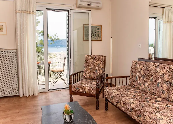Seaview Serenity Apartment